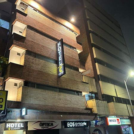 hotel COUNTRY Medellín Buitenkant foto